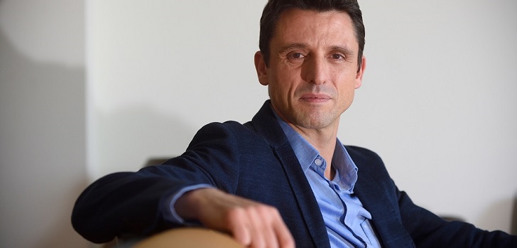 Antonio Puente, Adolfo Dom&iacute;nguez